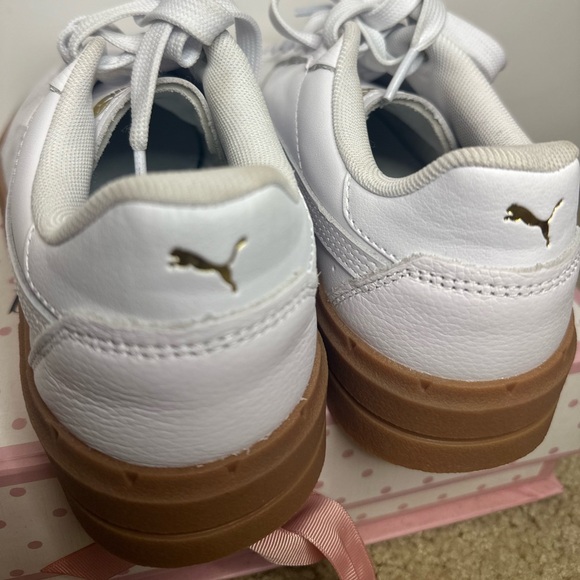 NWOB Puma White Platform Sneakers - Picture 3 of 6